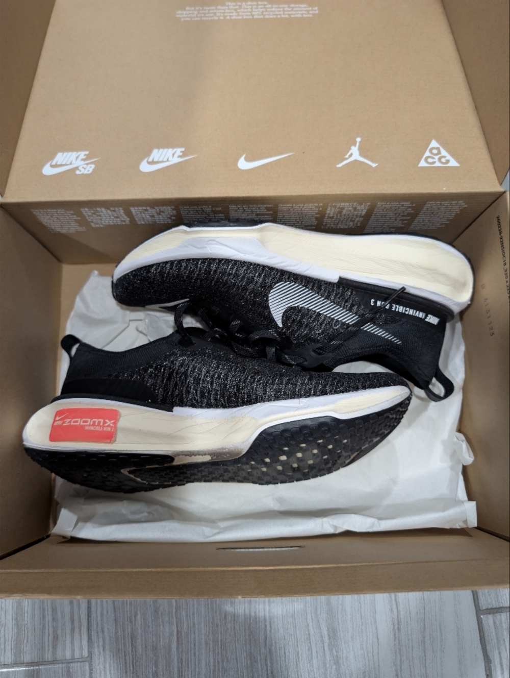 Nike Women's Zoom Invincible Run 3 Sz 7.5